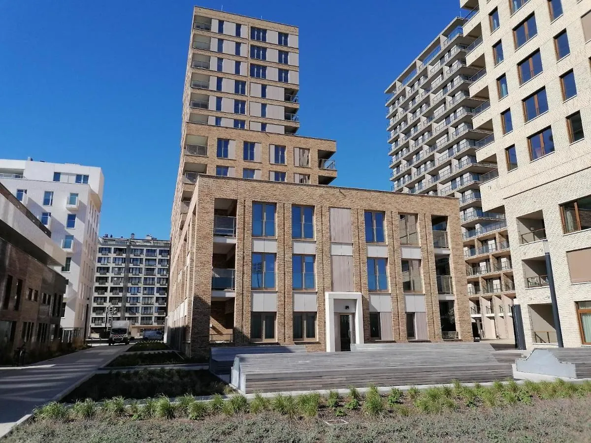 Bartine - Modern And Spacious Flat Near The Sea, Free Parking Space Остенде