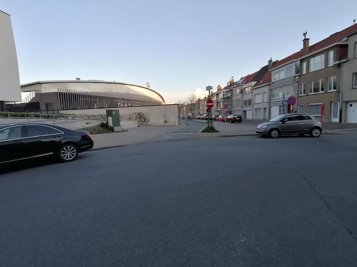 Bartine - Modern And Spacious Flat Near The Sea, Free Parking Space Ostend 0*,
